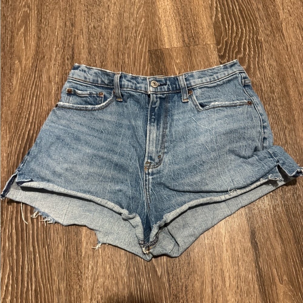 Abercrombie mom shorts